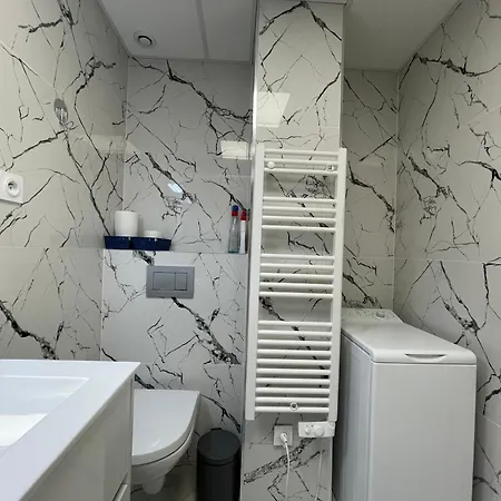 Apartamento Imperia 2 *