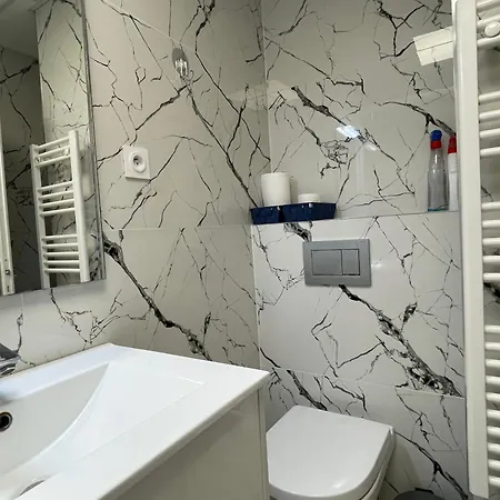 Apartamento Imperia 2 *